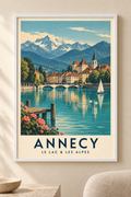 Affiche illustrée Annecy, le lac et les Alpes dans un cadre blanc mat